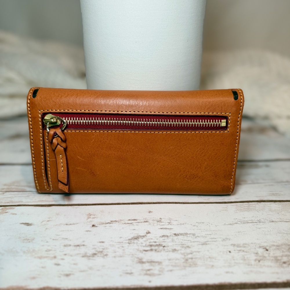 NWOT Dooney & Bourke Florentine Checkbook Organizer Wallet - Natural - Picture 3 of 7